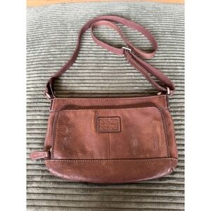 Fossil Brown Leather Crossbody Bag Purse Handbag Flower Logo Detail‎